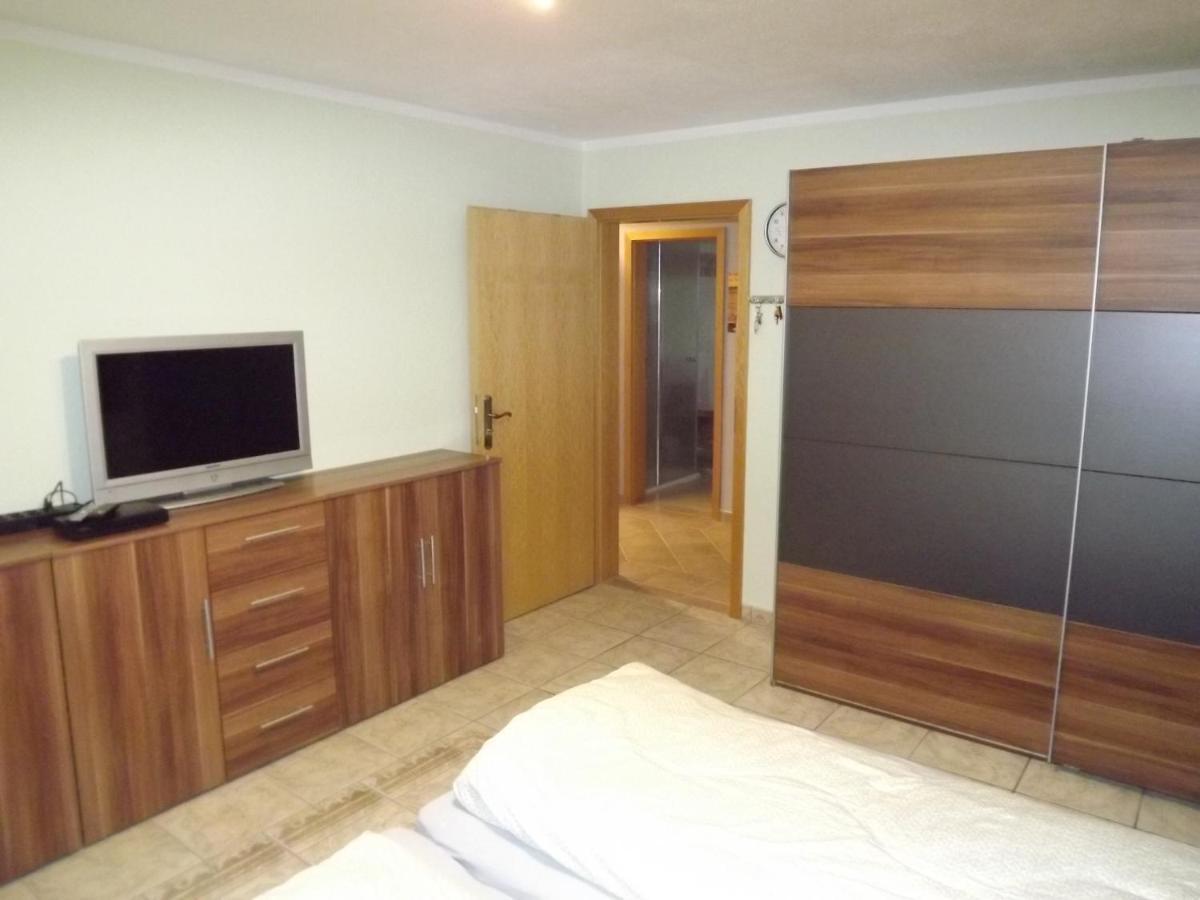 Grosszuegige Ferienwohnung Am Waldesrand Im Seenland Lauta Εξωτερικό φωτογραφία