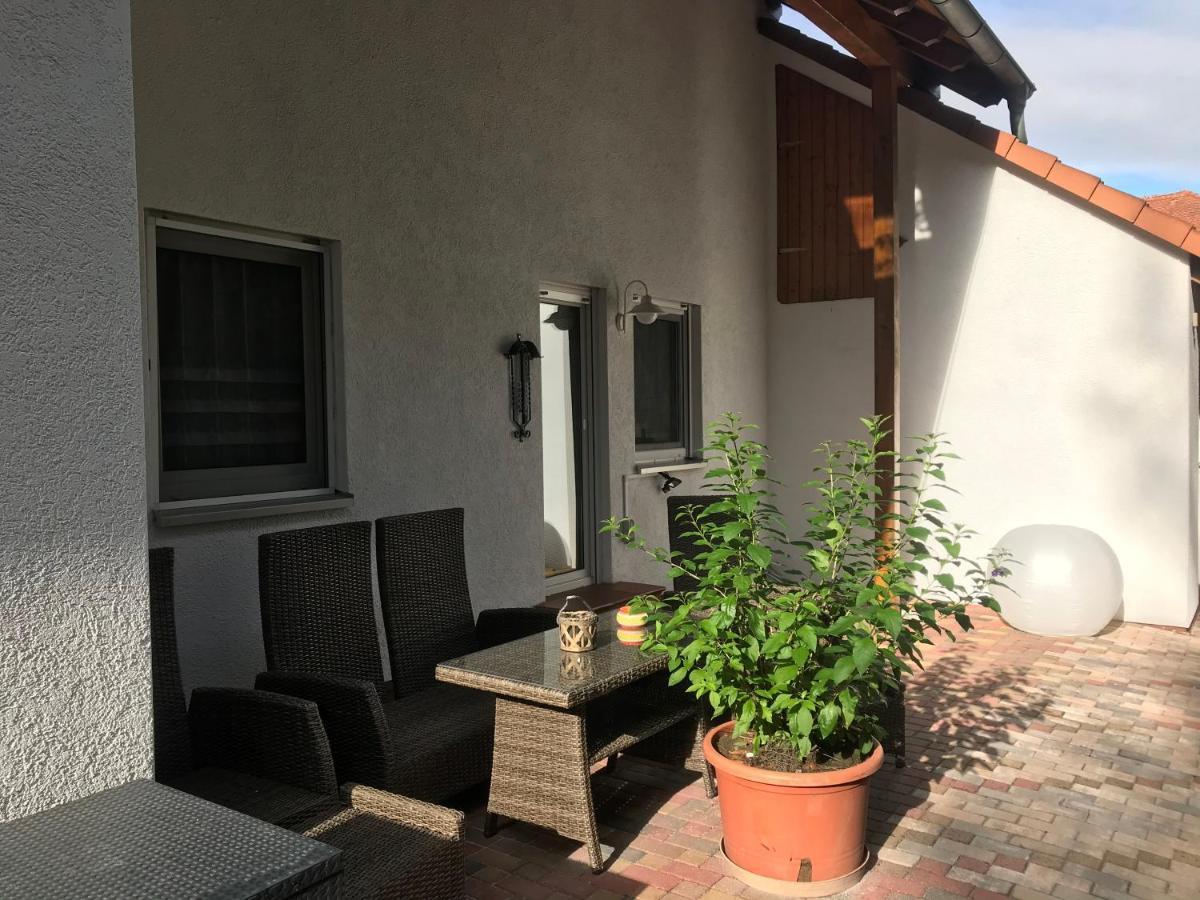 Grosszuegige Ferienwohnung Am Waldesrand Im Seenland Lauta Εξωτερικό φωτογραφία